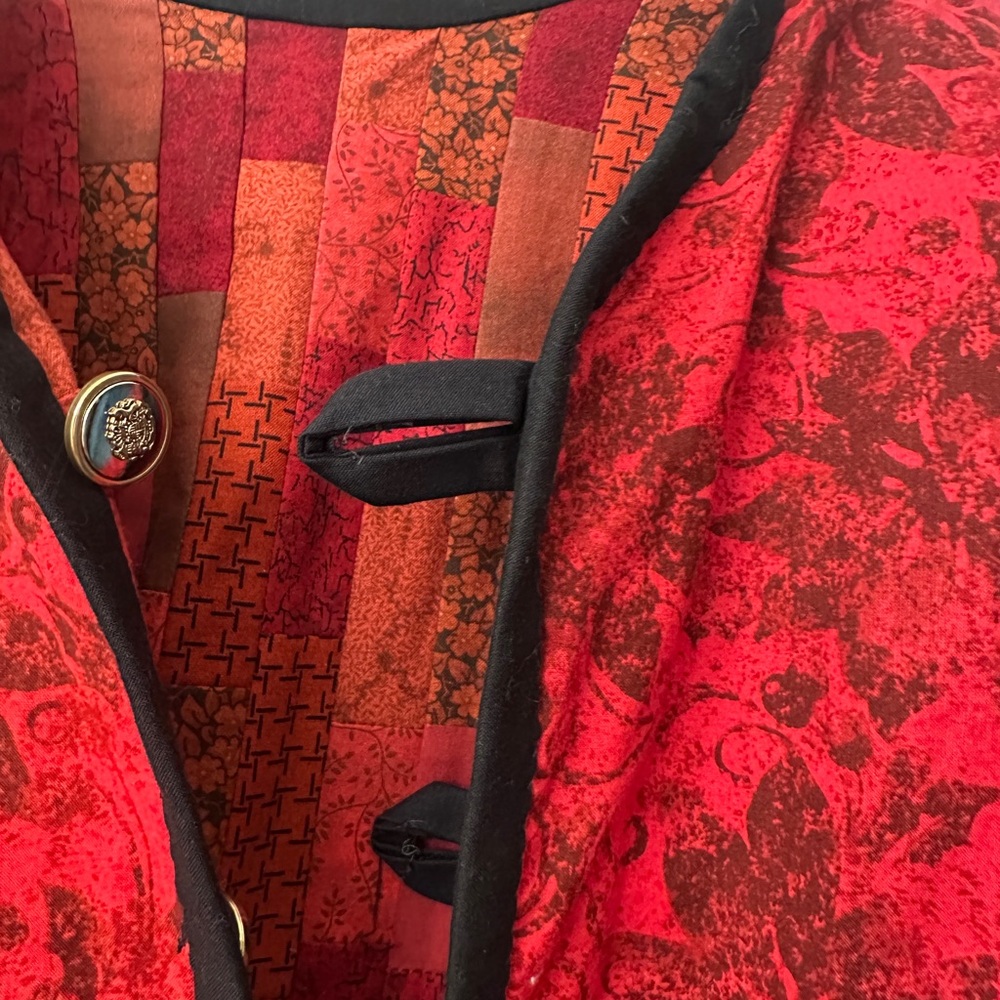 90s Red Patchwork Reversible Quilted Jacket - image 7